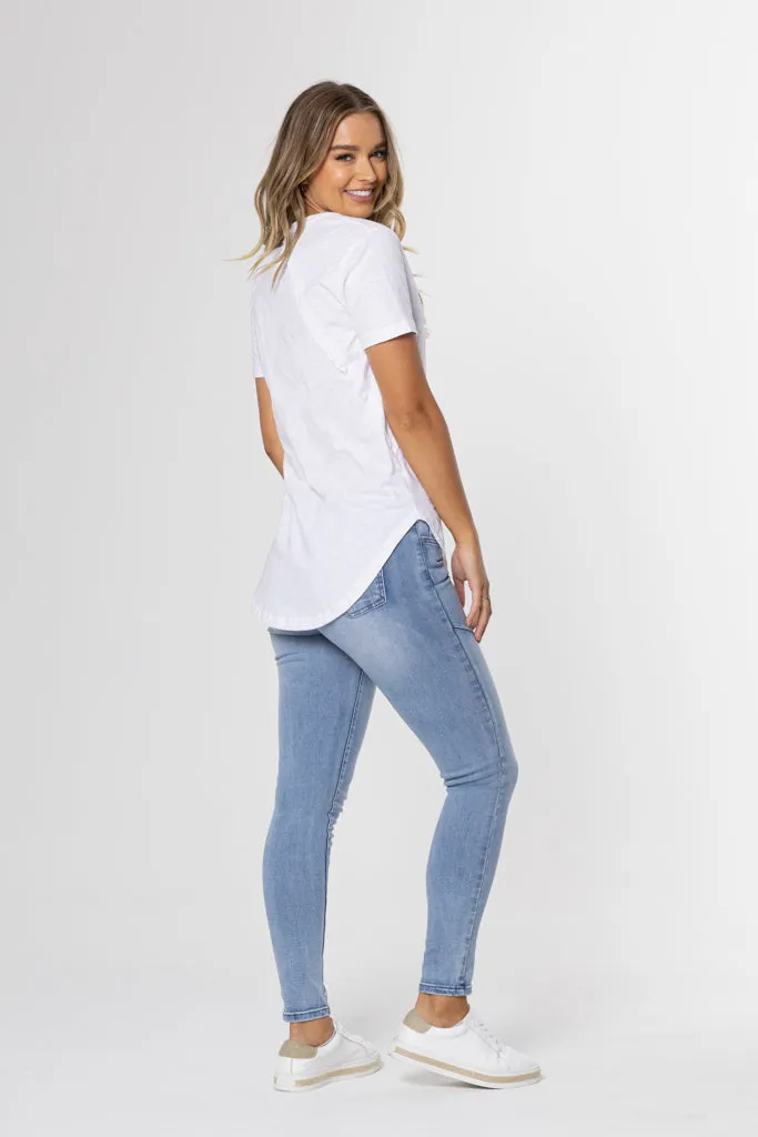 MACKENZIE S/S TEE - White